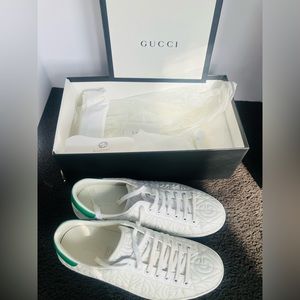 Gucci low top sneaker